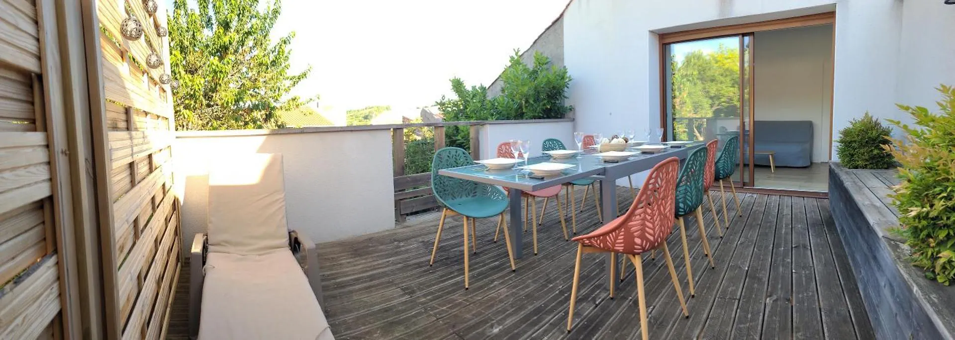 Holiday home Les Maisons Bareyre - Grandes Maisons Avec Terrasse Saint-Sandoux France